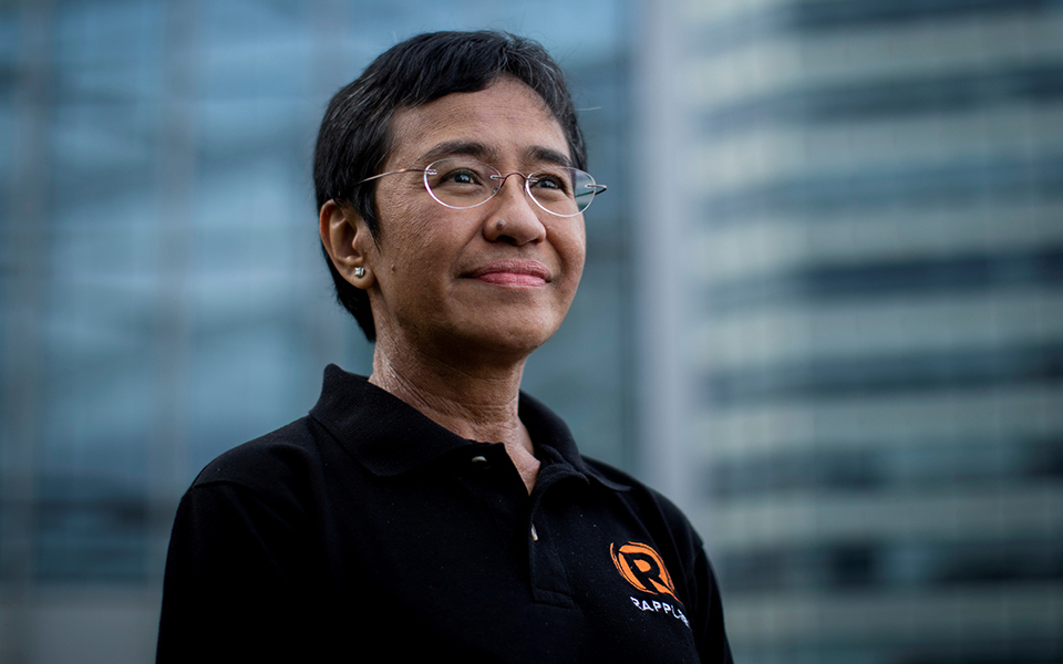 ο-κοντός-βηματισμός-των-γυναικείων-561534382