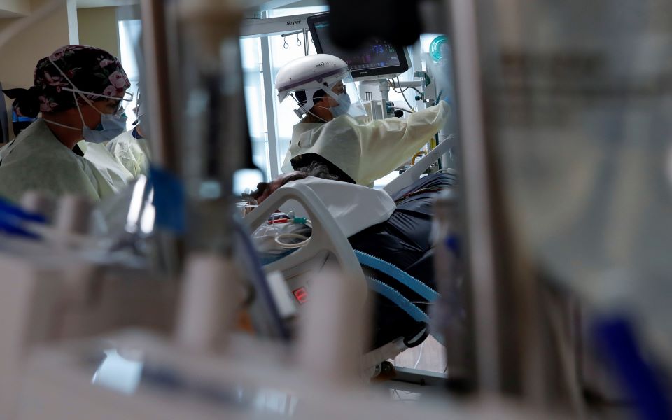 ματίνα-παγώνη-νύχτα-του-αγίου-βαρθολο-561548404