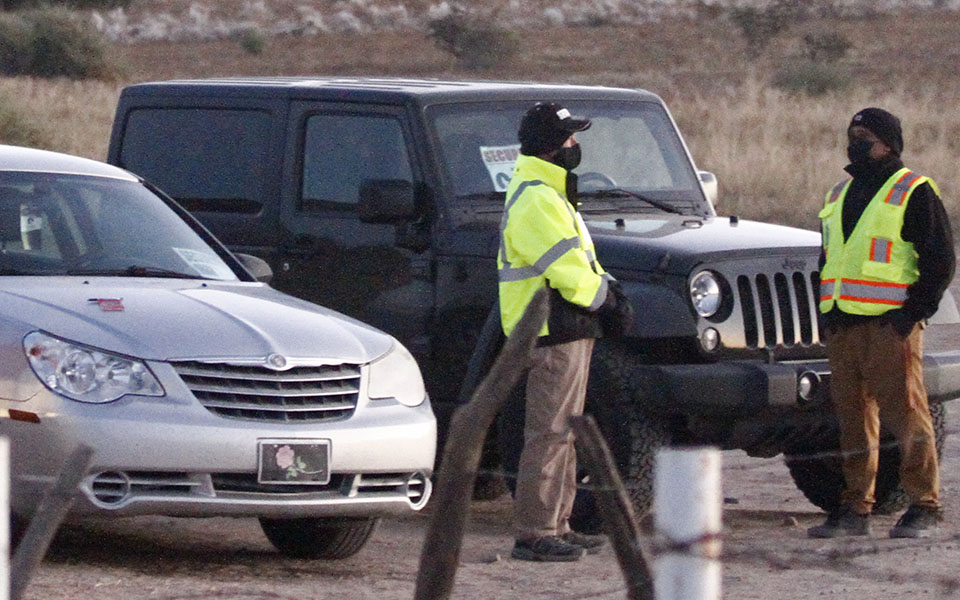 άλεκ-μπάλντουιν-το-όπλο-με-το-οποίο-πυρ-561554620