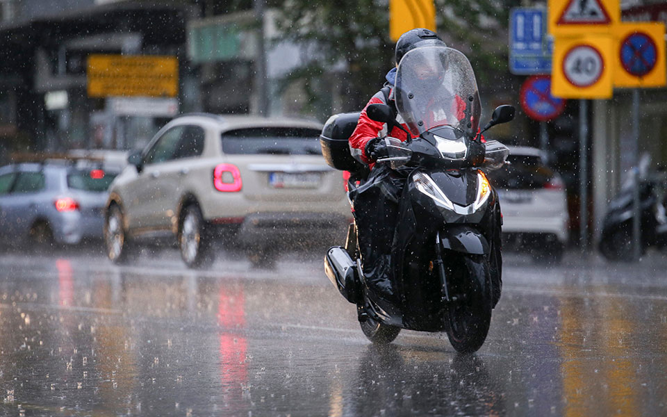 Κακοκαιρία «Μπάλλος»: Δύσκολη νύχτα για Βόρειο Ελλάδα – Πού θα χτυπήσει τις επόμενες ώρες-1