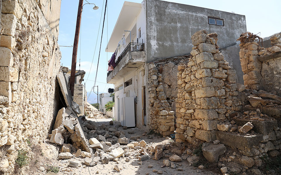 σεισμός-στην-κρήτη-πάνω-από-3-000-τα-μη-κατο-561523879