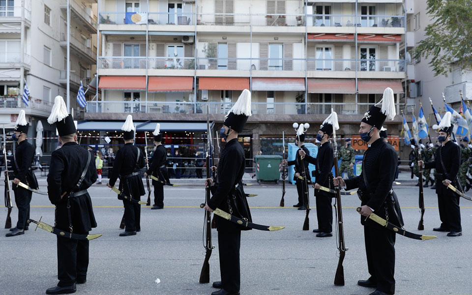 Λαμπρός εορτασμός, εντυπωσιακή παρέλαση στη Θεσσαλονίκη-5