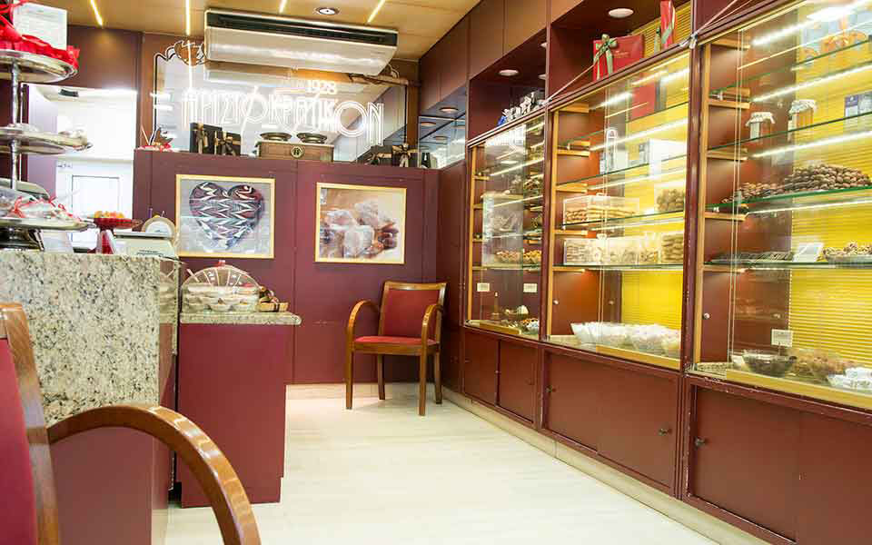 Γαστρονόμος: Τα vintage αθηναϊκά ζαχαροπλαστεία που αγαπάμε-3