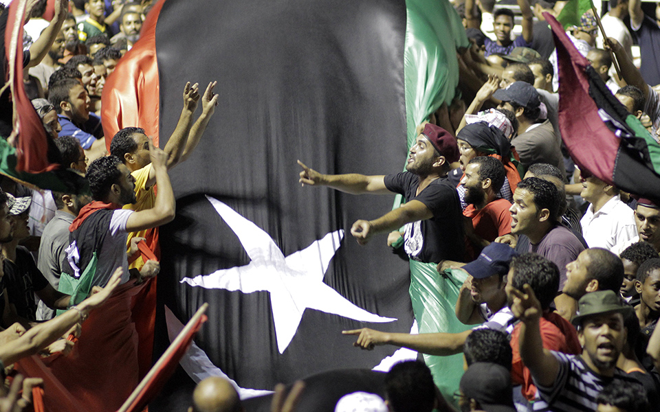 λιβύη-στρωμένος-με-νάρκες-ο-δρόμος-προ-561597586