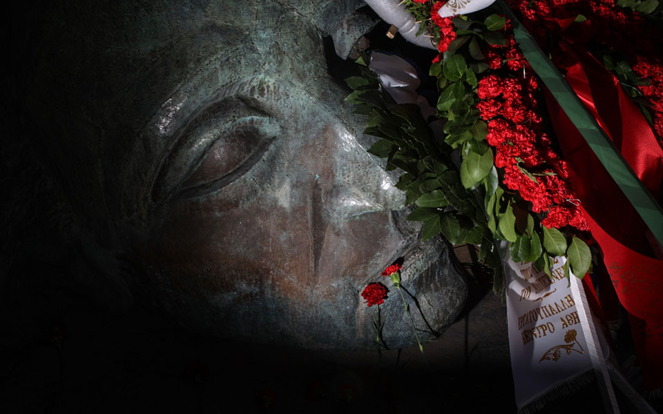 μητσοτάκης-για-επέτειο-πολυτεχνείου-561590071