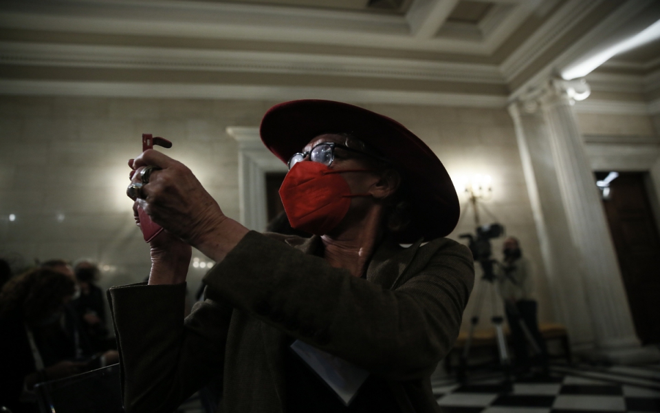 ποια-είναι-η-ολλανδή-δημοσιογράφος-πο-561578905