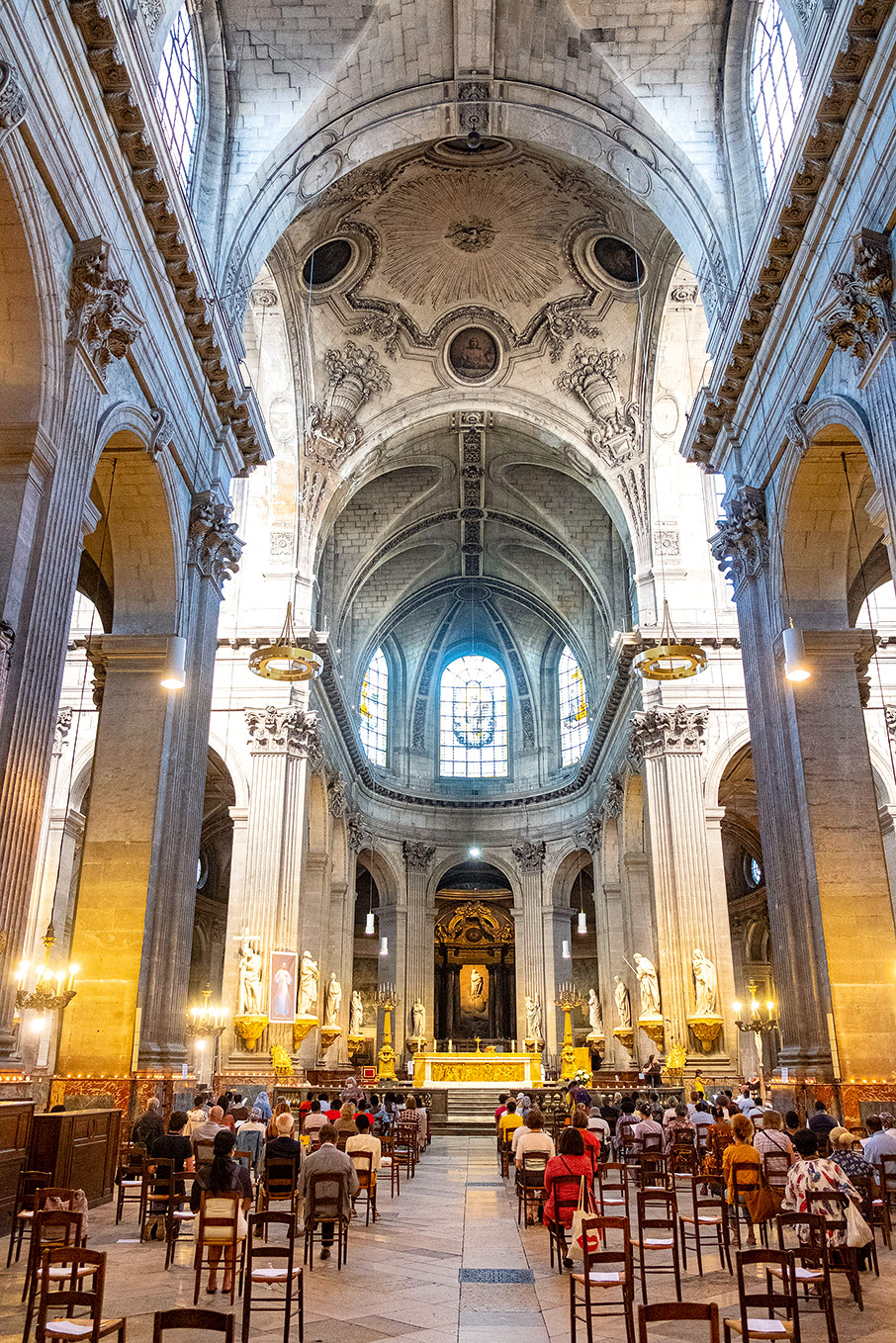 Το Παρίσι γοητεύει και στις γιορτές-1