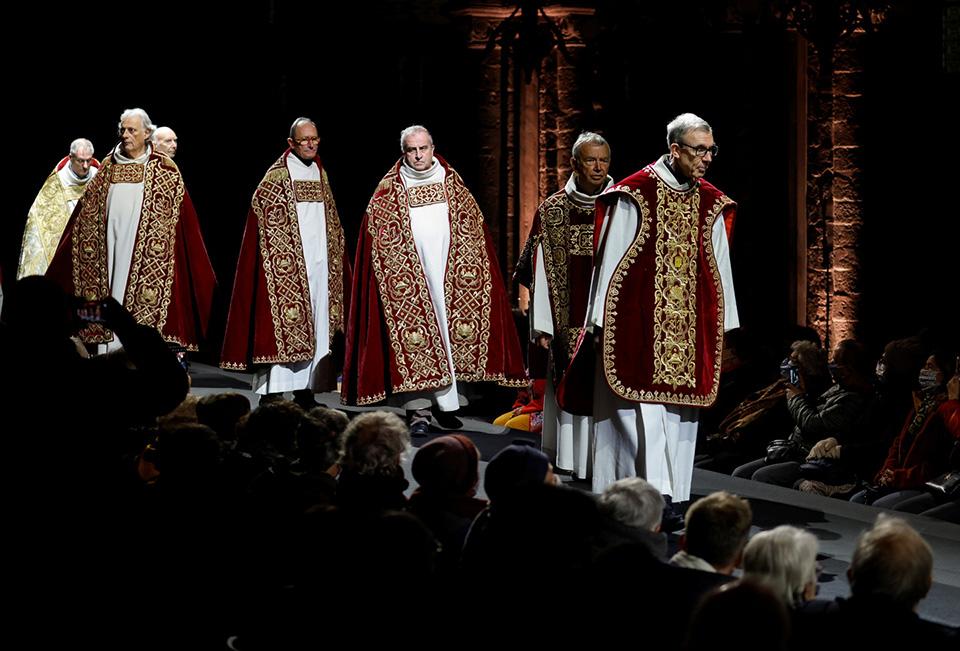 με-την-χάρη-και-χάρη-561583705