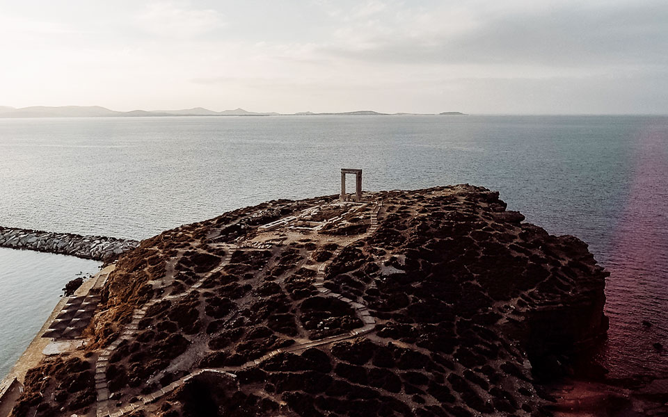 Λιμάνι Νάξου: Μια μικρή χωματερή στο βυθό-1