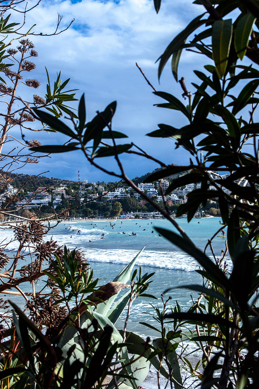 Δαμάζοντας τα κύματα: 50 χρόνια αθηναϊκό σέρφινγκ-14