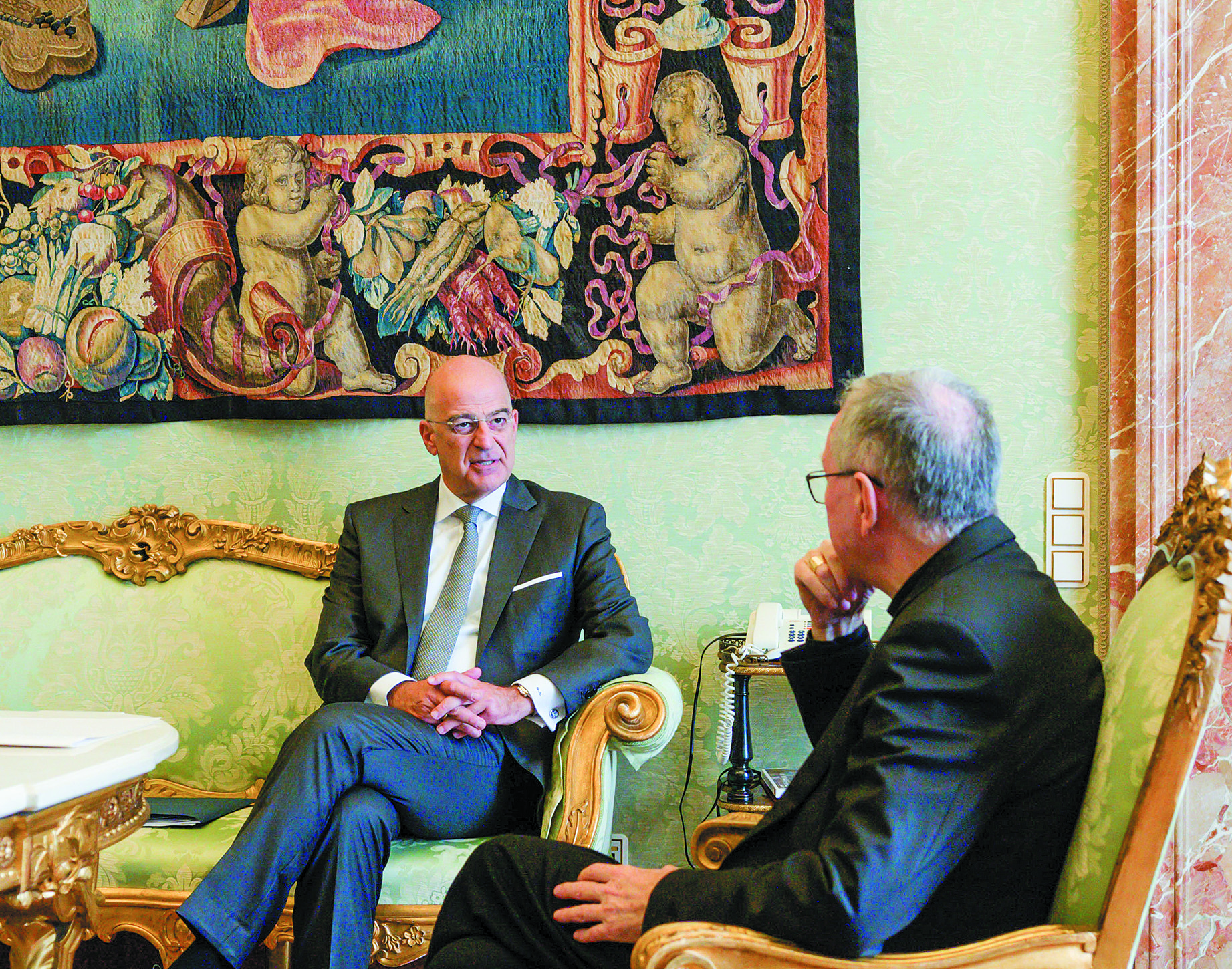 οι-ελληνικές-θέσεις-σε-αγία-έδρα-και-ιτ-561579070