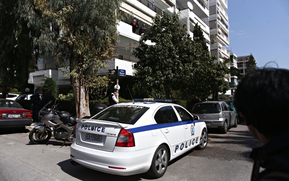 καβάλα-απέσπασαν-9-000-ευρώ-από-γυναίκα-με-561586240