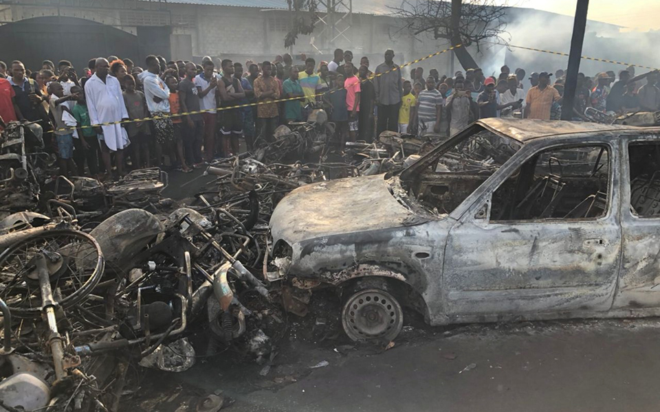 σιέρα-λεόνε-πλησιάζουν-τους-εκατό-οι-ν-561575611