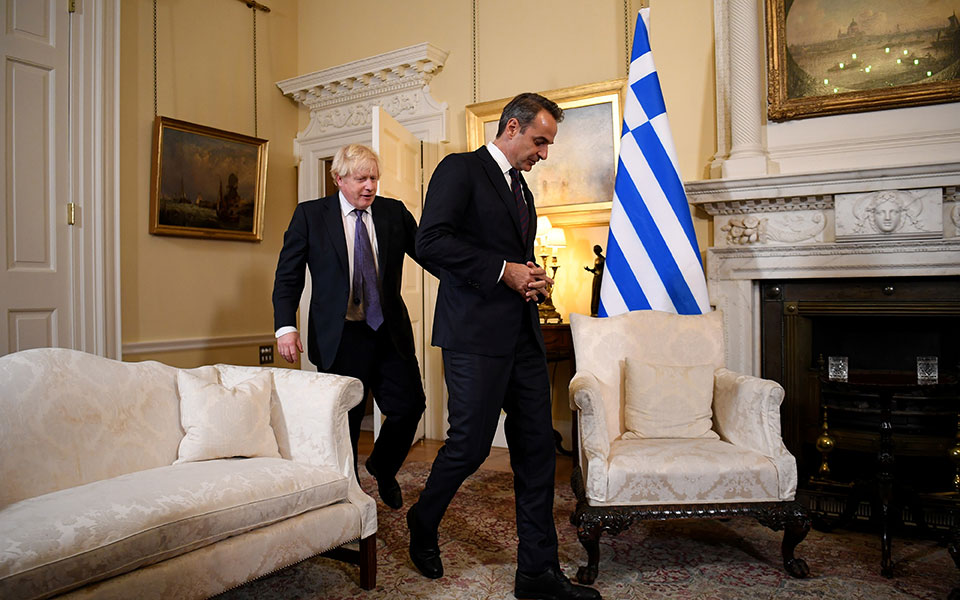 μπ-τζόνσον-ζήτημα-του-βρετανικού-μουσ-561589081