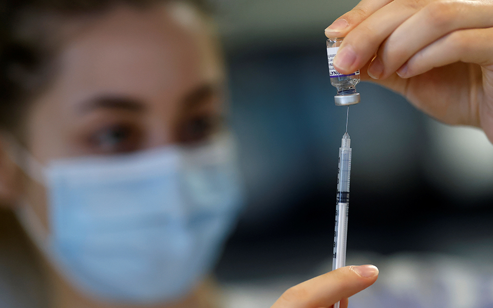 κορωνοϊός-γιατί-η-3η-δόση-κρίνει-τη-μάχ-561597454