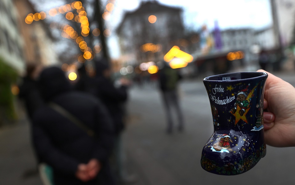 κορωνοϊός-σαρώνει-η-πανδημία-στη-γερμ-561596326