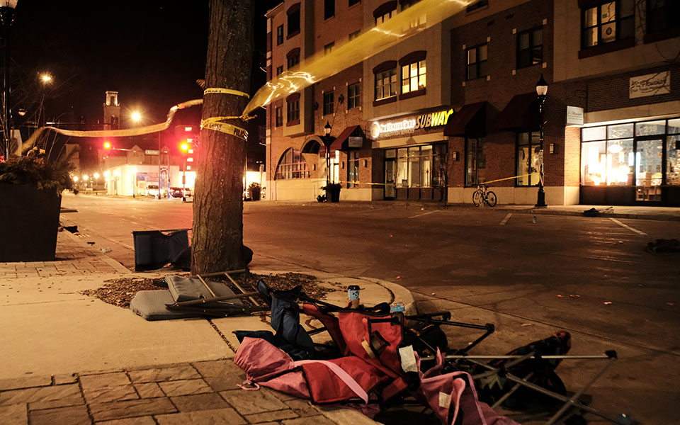 ουισκόνσιν-όχημα-χτύπησε-πεζούς-σε-πα-561596785