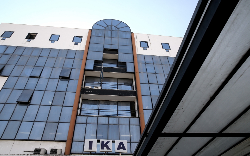 υπ-εργασίας-τέλος-οι-συνεχείς-επιτροπ-561592105