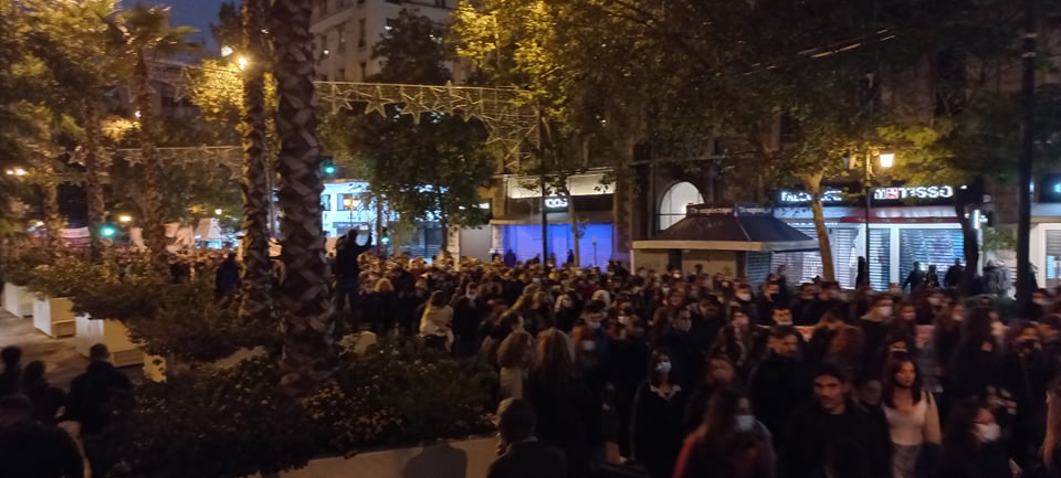 Σε εξέλιξη η πορεία για το Πολυτεχνείο – Κλειστοί δρόμοι στο κέντρο της Αθήνας-6