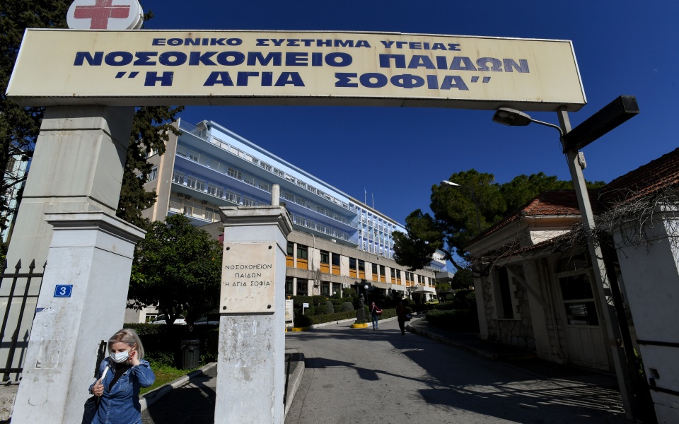 μωρό-βρέθηκε-εγκαταλελειμμένο-έξω-απ-561606907