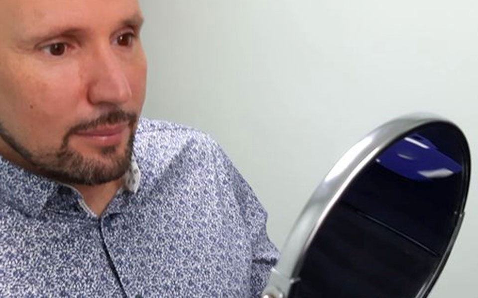 ο-πρώτος-λήπτης-τεχνητού-ματιού-με-3d-εκ-561603619