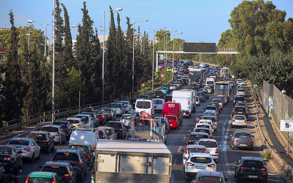κυκλοφοριακό-ανάσα-μέσα-έμφραγμα-έξω-561579874