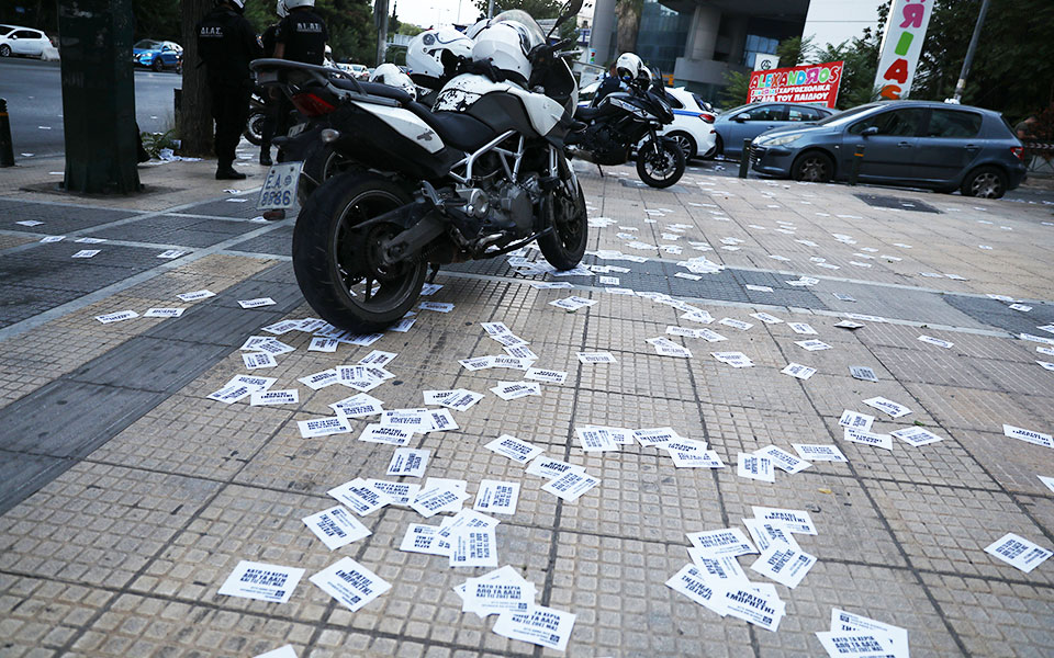 αθώοι-οι-καλαϊτζίδης-και-ματαράγκας-561603415