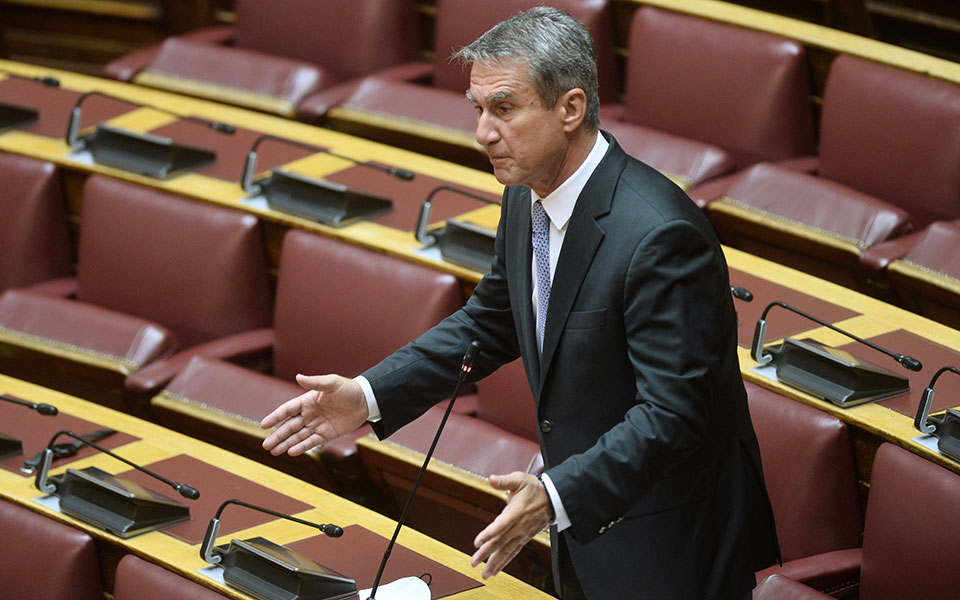 θεωρείο-φλερτ-λοβέρδου-στον-γερουλάν-561593683