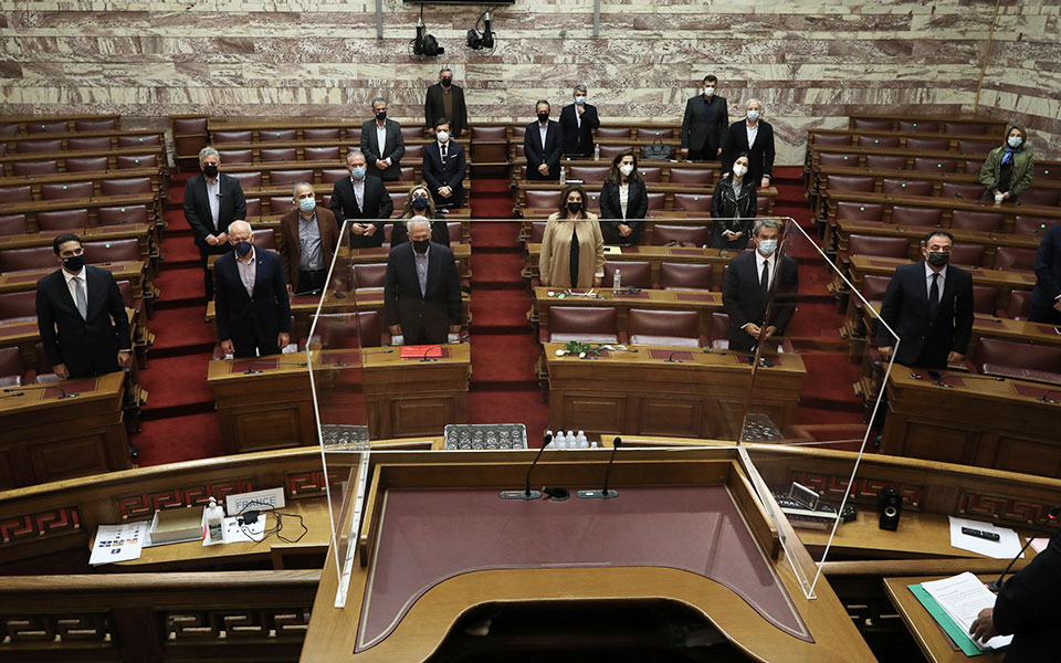 κιναλ-η-ώρα-των-ντιμπέιτ-στη-μάχη-της-η-561567436