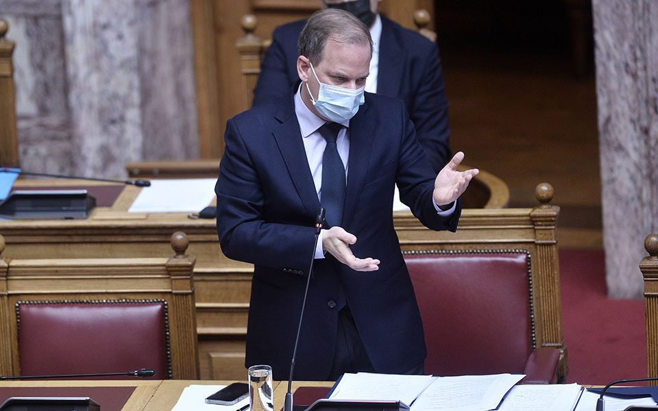 θετικός-στον-κορωνοϊό-ο-κώστας-αχ-καρα-561569725