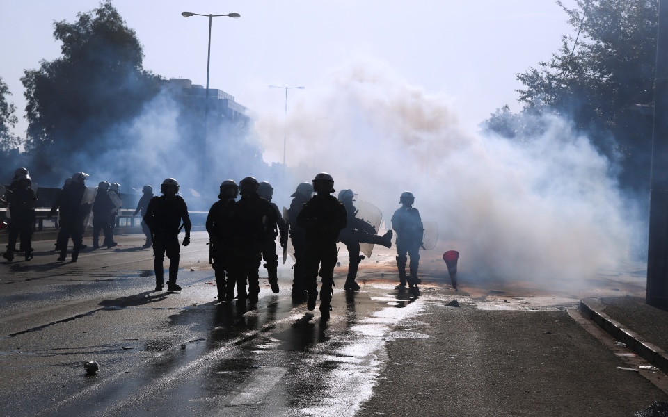 επεισόδια-στην-κηφισίας-ελ-ασ-διοικ-561573037