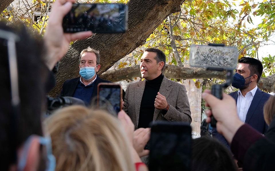 σφοδρή-επίθεση-τσίπρα-για-ακρίβεια-κα-561583054