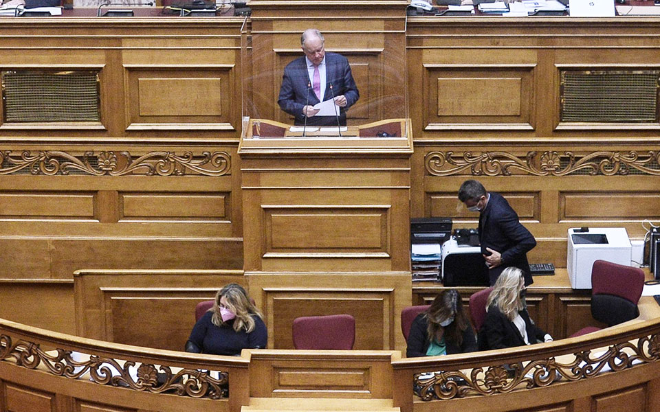 μειωμένος-ο-προϋπολογισμός-του-κοινο-561589927