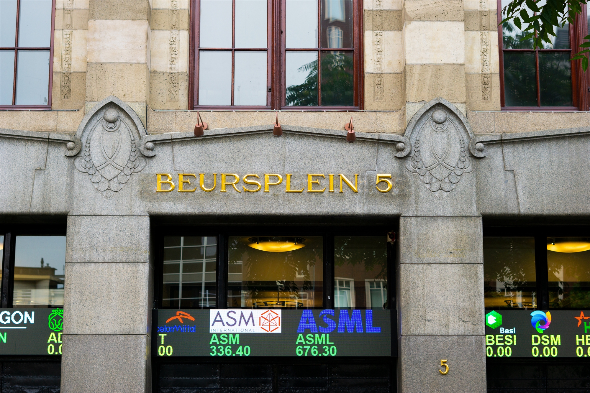 το-αμστερνταμ-ανταγωνίζεται-το-λονδί-561594811