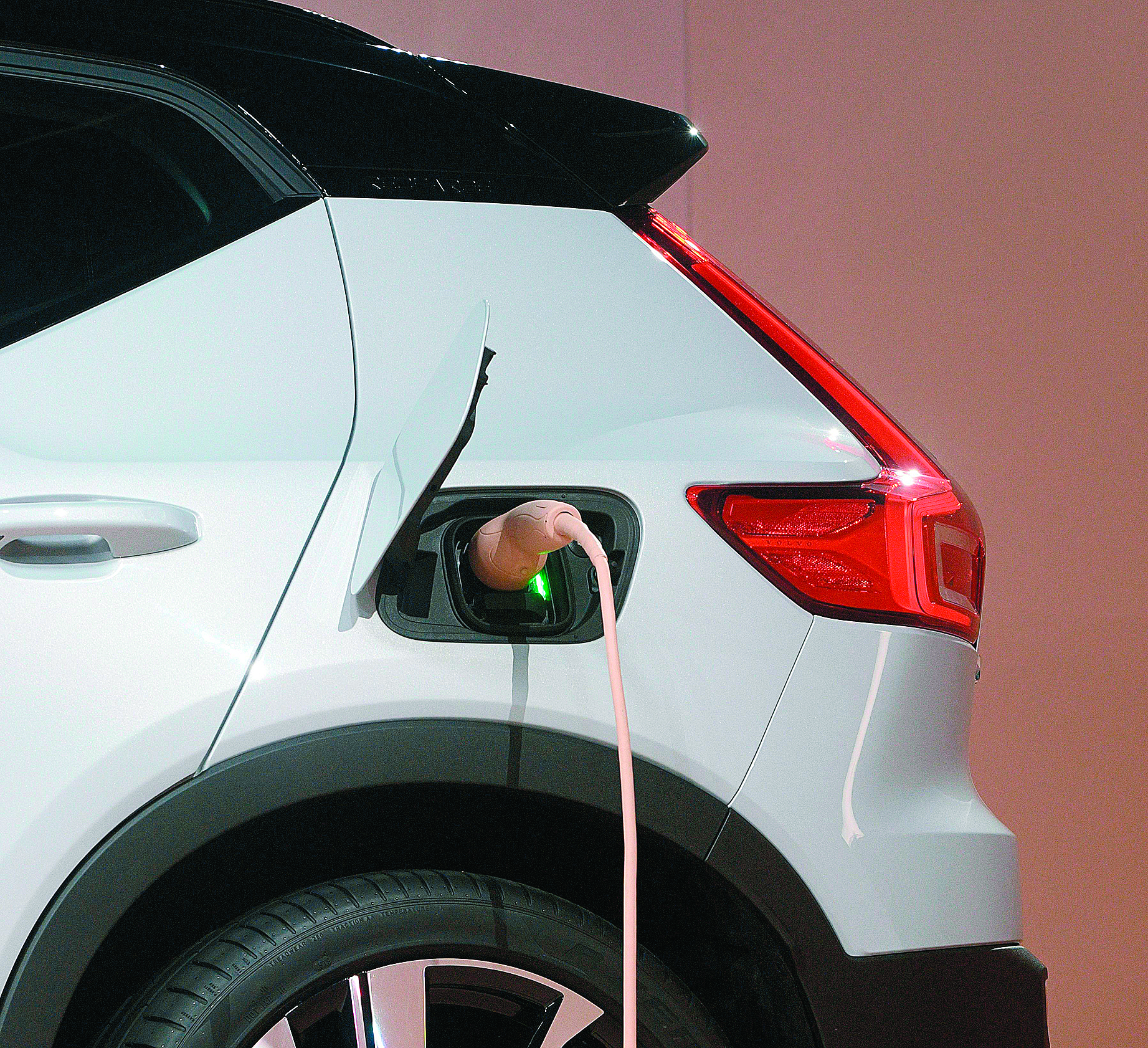 ράλι-στην-ηλεκτροκίνηση-από-τις-αυτοκ-561575245