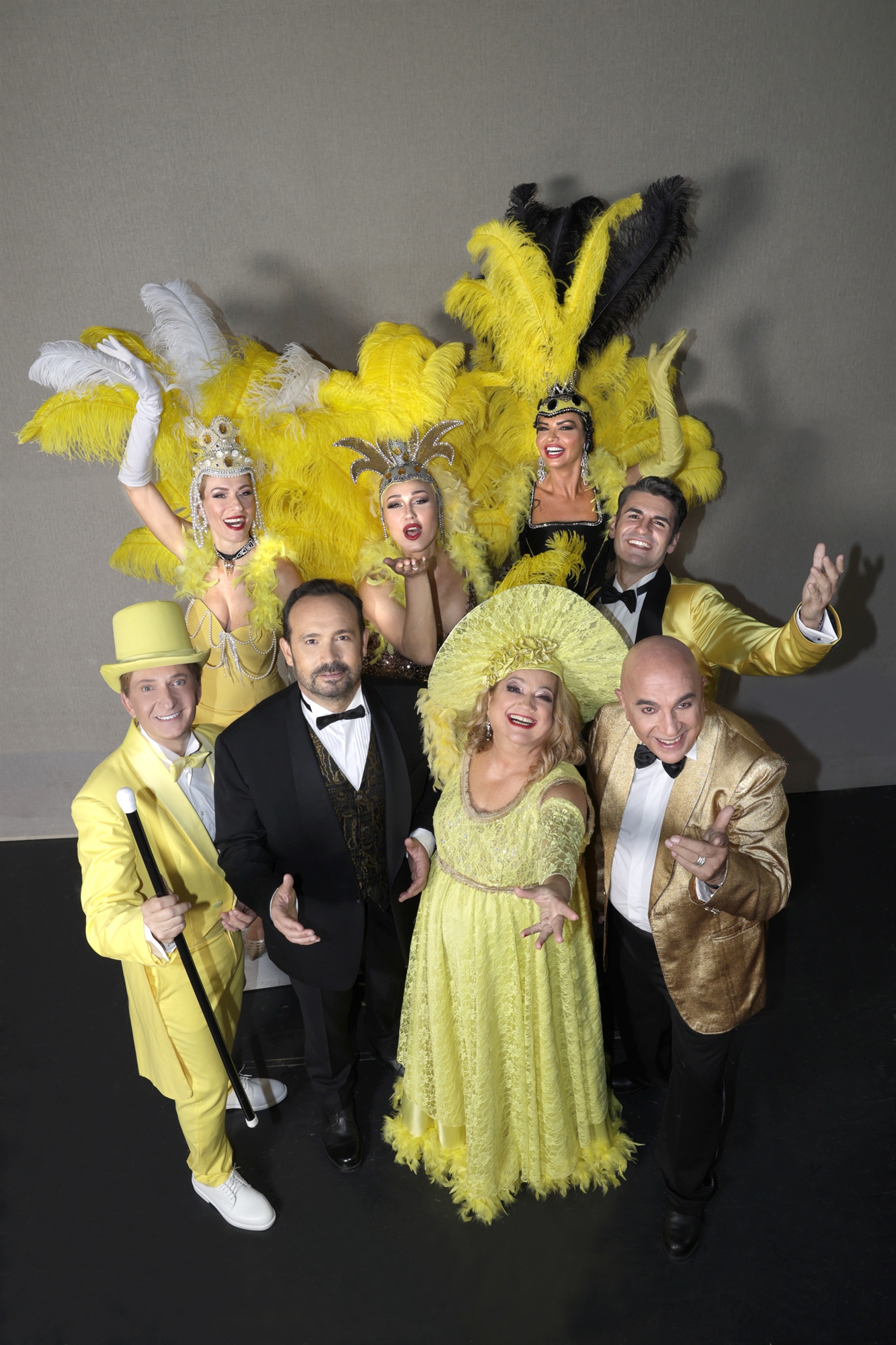 επιθεώρηση-μια-κυρία-του-χθες-στο-σήμε-561602974