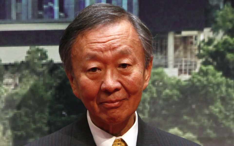 charles-k-kao-αφιερωμένο-στον-πατέρα-της-οπτικ-561571294