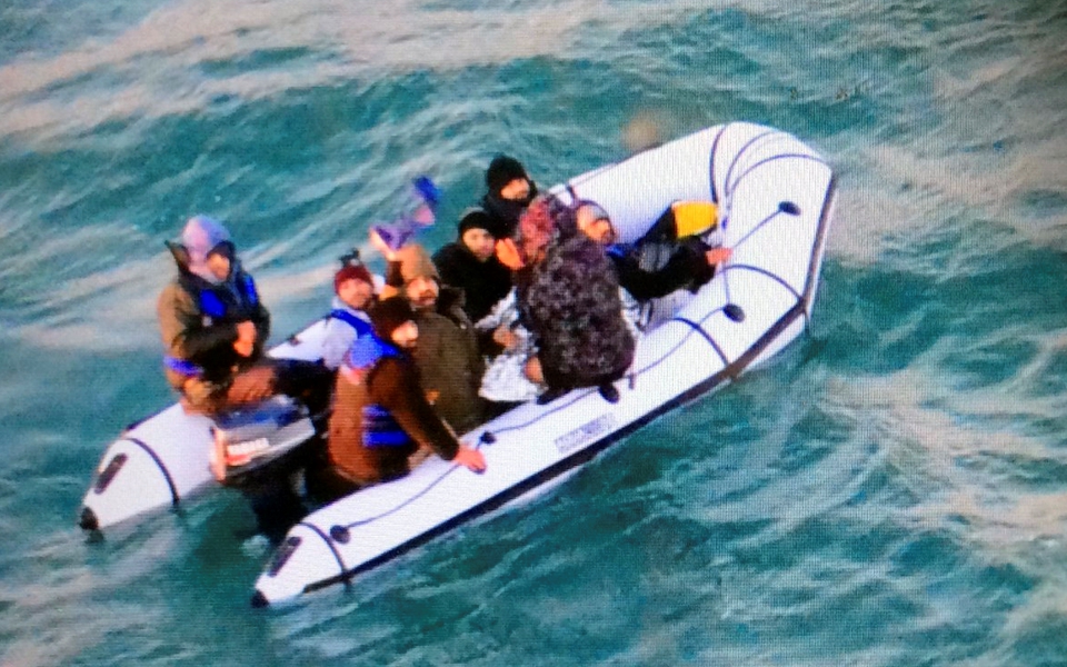 γαλλία-η-decathlon-αποσύρει-τα-κανό-εξαιτίας-τ-561590323