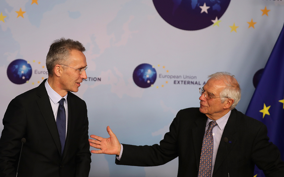 πυρά-ε-ε-και-νατο-κατά-ρωσίας-για-την-πυ-561593638