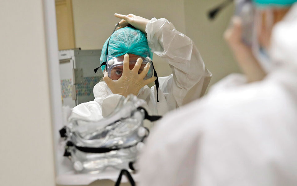 ηπα-το-30-των-υγειονομικών-είναι-ανεμβο-561591661