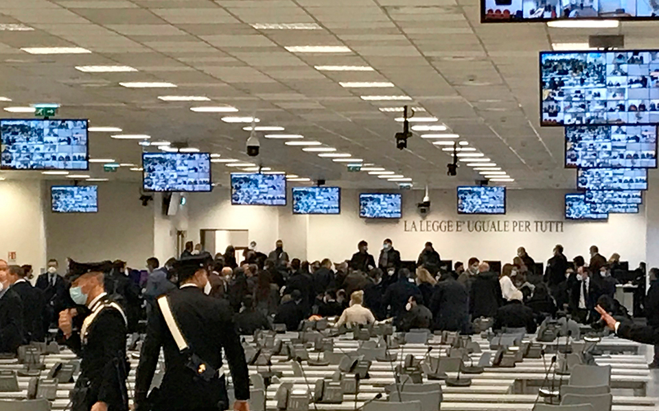 ιταλία-70-καταδίκες-στη-μεγάλη-δίκη-κατ-561575833