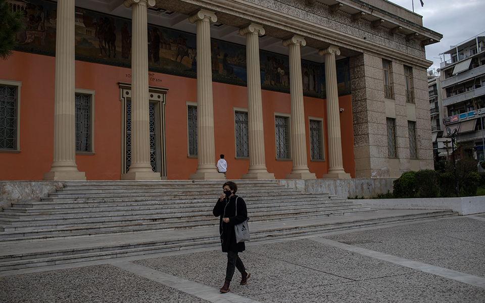 νέα-μέτρα-σκληραίνει-το-μπλόκο-στους-α-561567916