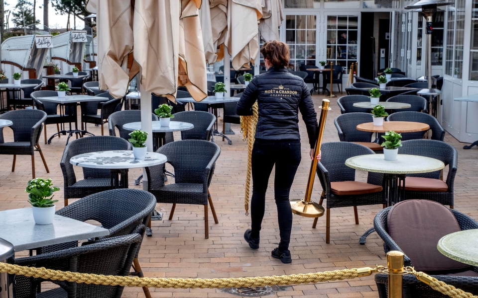 γερμανία-ο-ιός-χτύπησε-και-τα-ελληνι-561590587