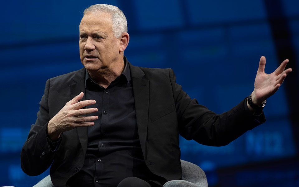 ισραήλ-ο-οικιακός-βοηθός-του-υπουργού-561592222