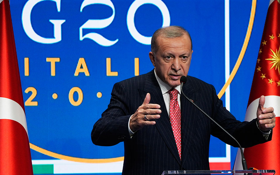 ερντογάν-δεν-θέλει-διάσκεψη-για-τη-λιβ-561566152