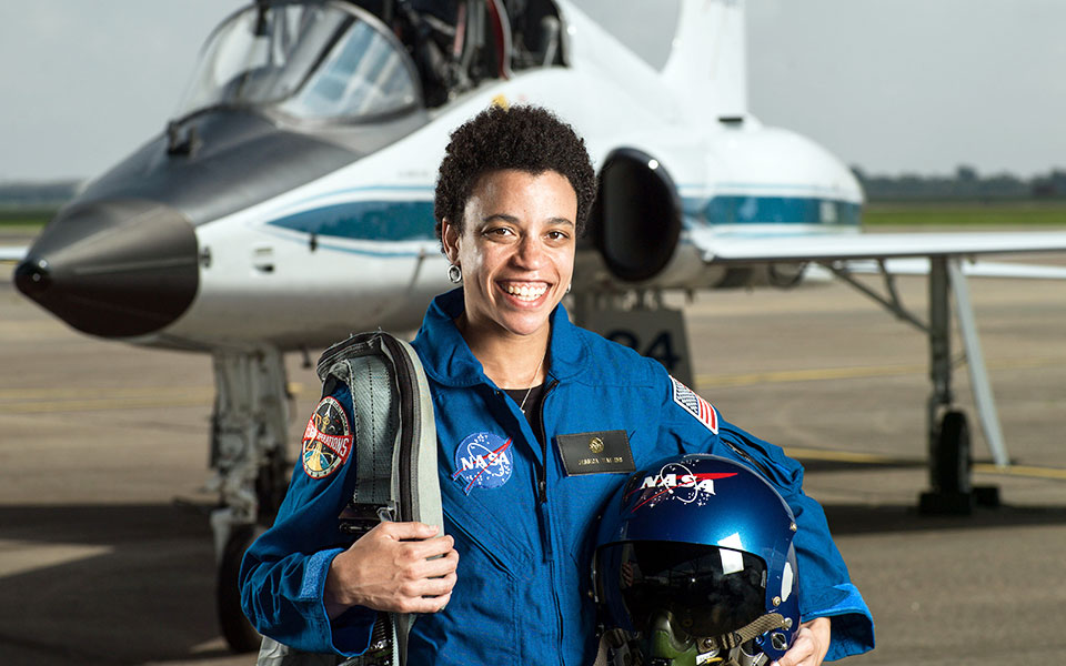 διάστημα-h-πρώτη-αφροαμερικανή-αστρον-561591886