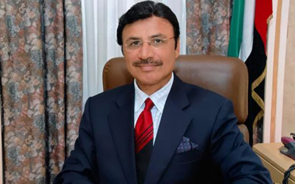 πρέσβης-ηαε-στην-αθήνα-η-ελλάδα-παραμέ-561607336