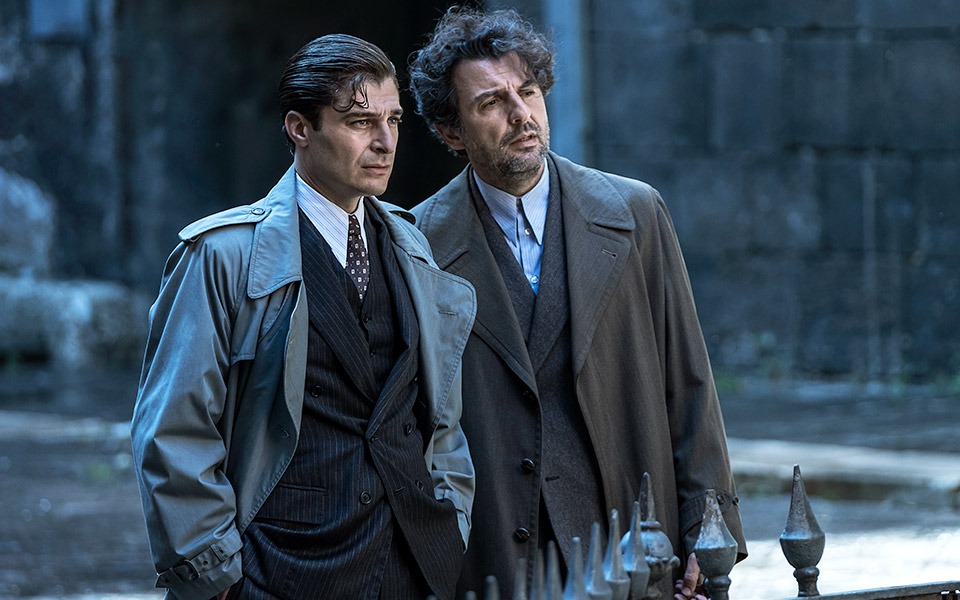 χάρτινοι-ήρωες-στην-οθόνη-561596899