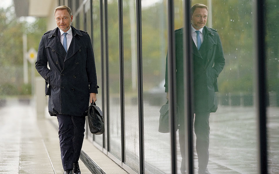 κρίστιαν-λίντνερ-ποιος-είναι-ο-νέος-σ-561602494