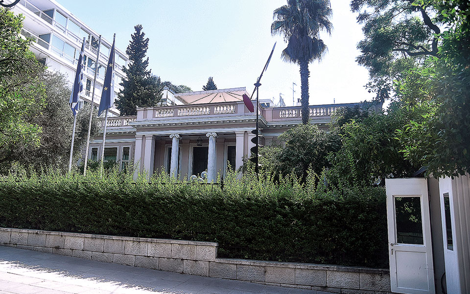 το-παρασκήνιο-της-απόφασης-για-τα-τεστ-561574699